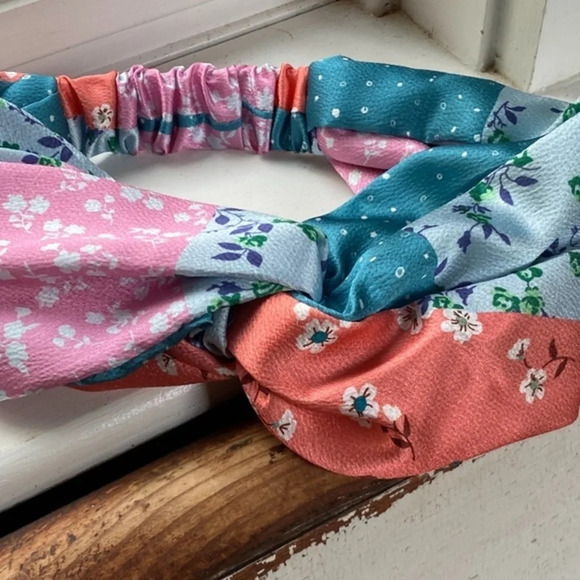 Anthropologie Floral Twist Headband - Picture 3 of 5